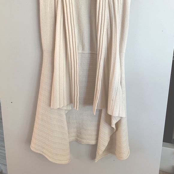 Amici Cream 100% Cashmere sleeveless cardigan tunic - Picture 5 of 9